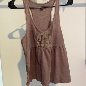 Medium brown American eagle tank!